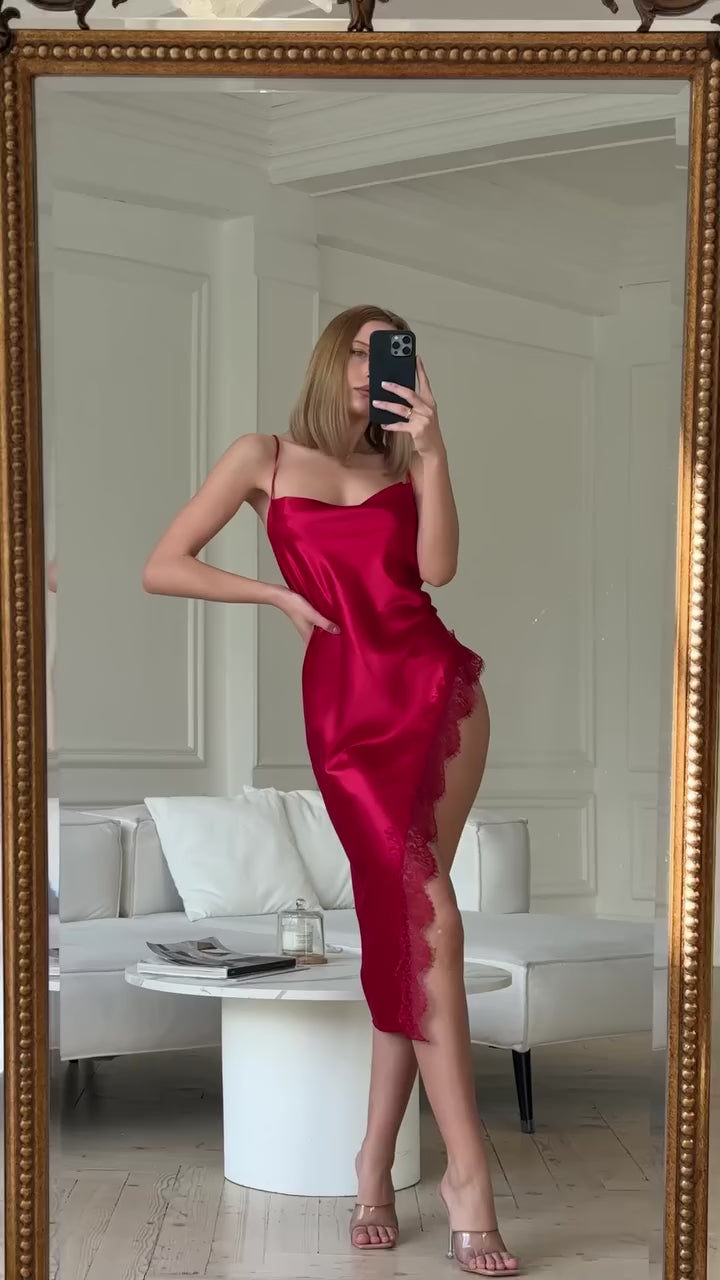 Luxora Red Saten Gecelik