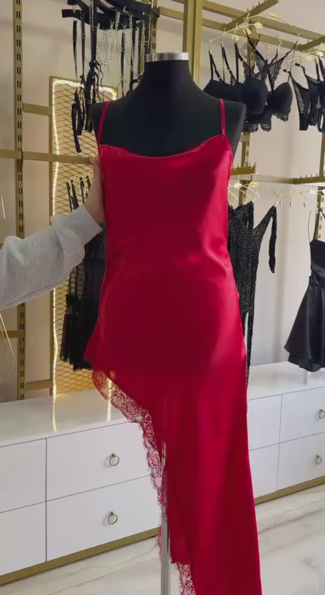 Luxora Red Saten Gecelik